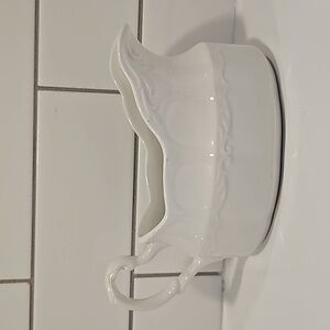 J&G Meakin Sterling Colonial English Ironstone Gravy Boat